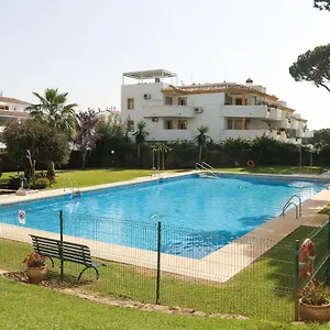  Apartment Family Walking Distance To The Sea And Amenities